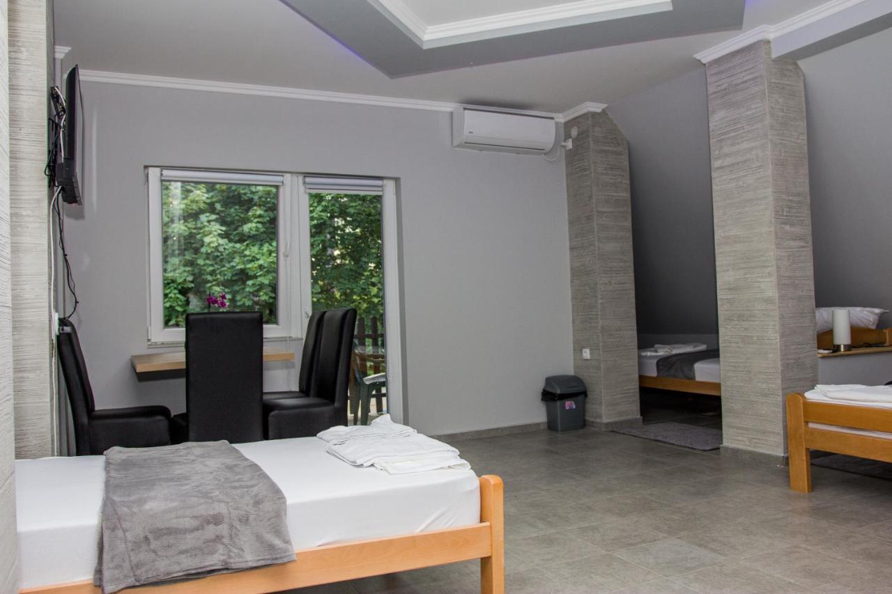 Feher Akac Guest House Palić エクステリア 写真