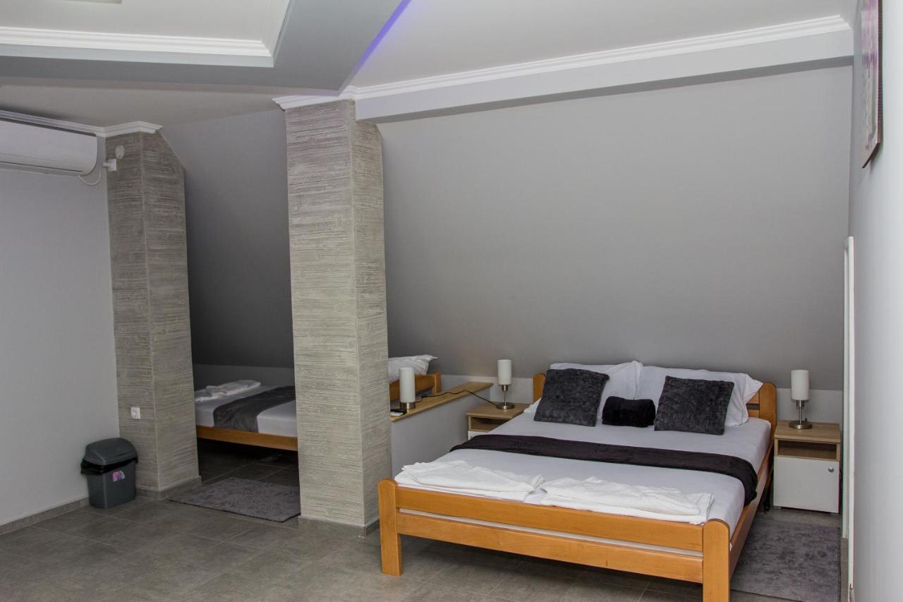 Feher Akac Guest House Palić エクステリア 写真