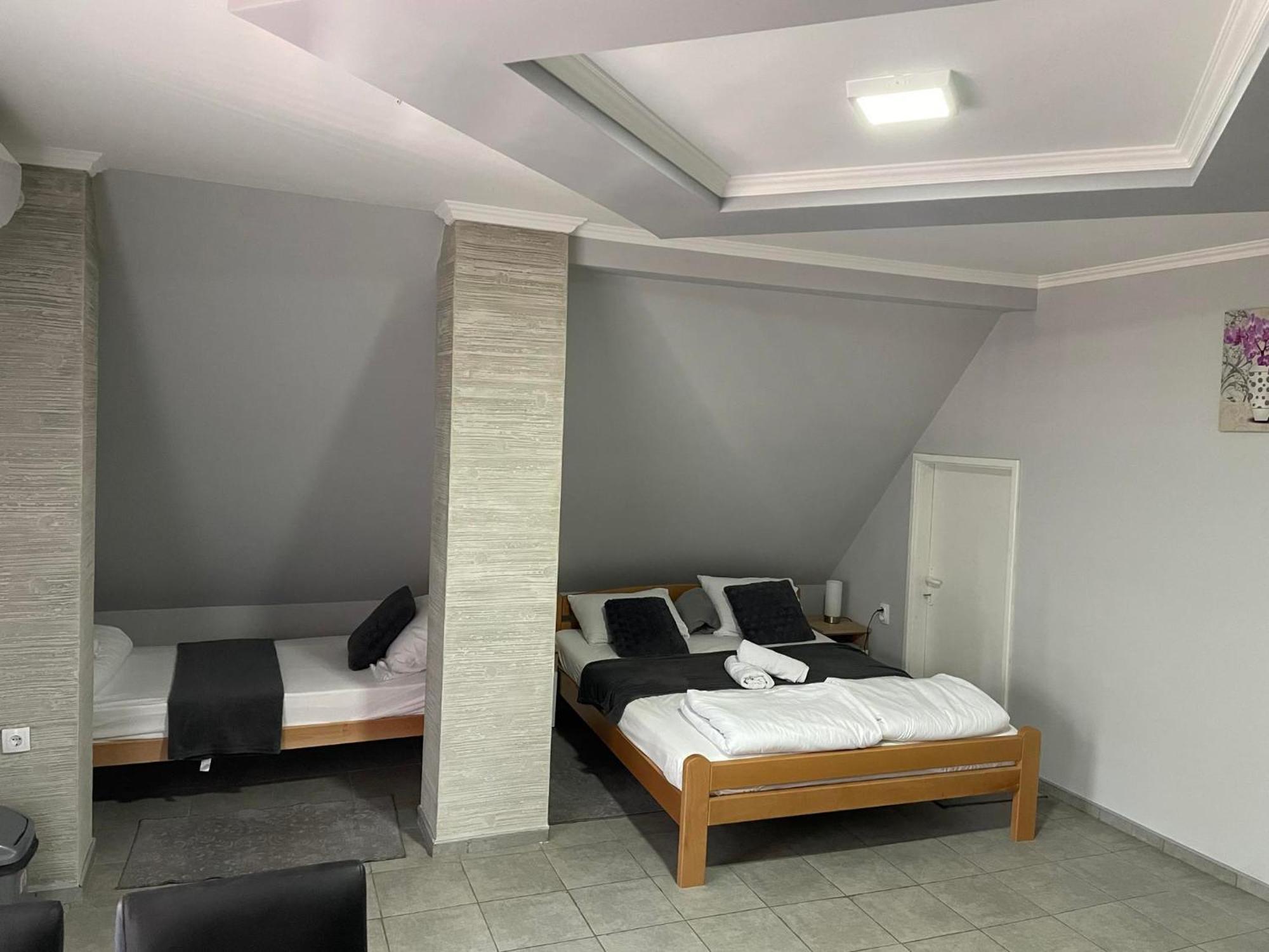 Feher Akac Guest House Palić エクステリア 写真